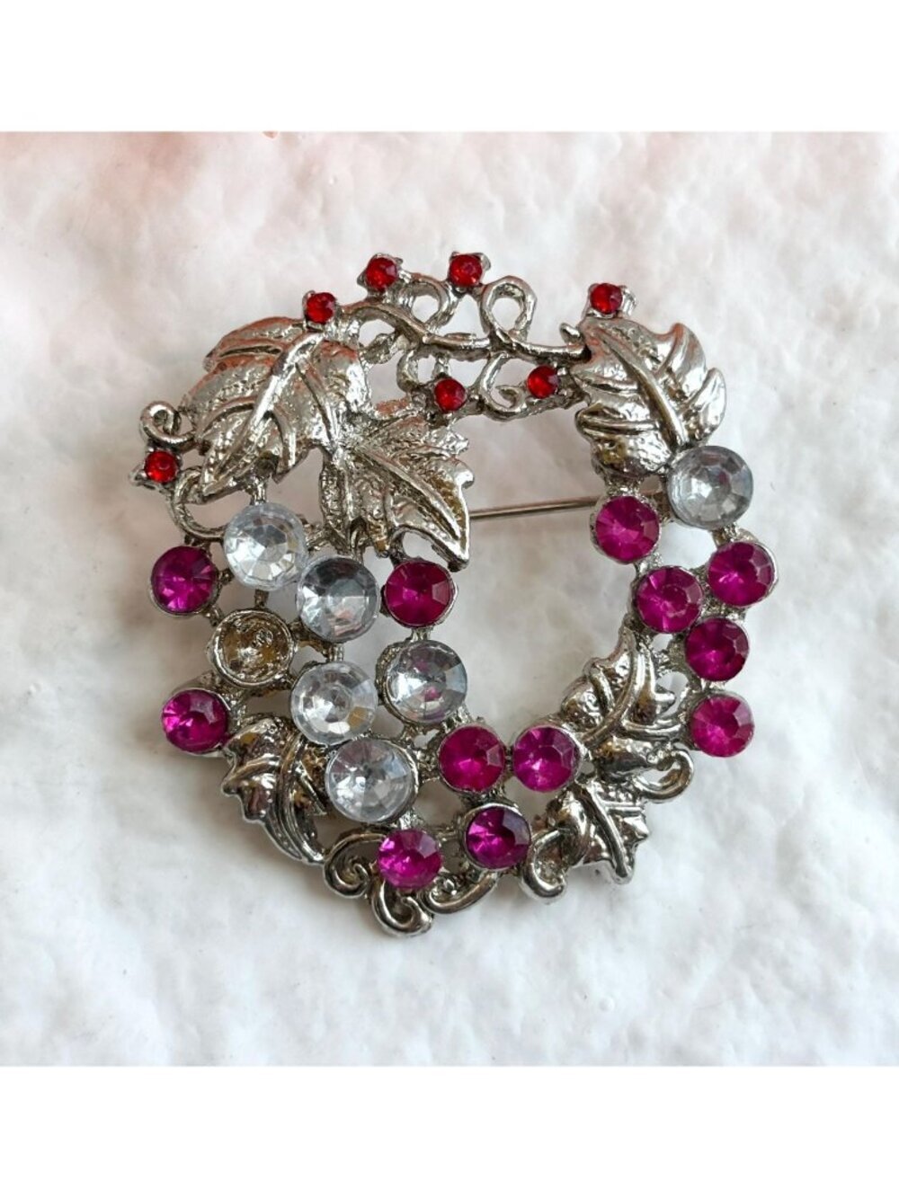 Foliage Shaped & Pink n Orange Rhinestone Wreath Shaped Silver T Vintage Brooch
